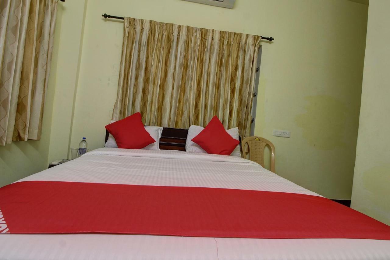 Oyo 42678 Hotel Vasantha Bhavanam Saver Kojambuttúr Kültér fotó