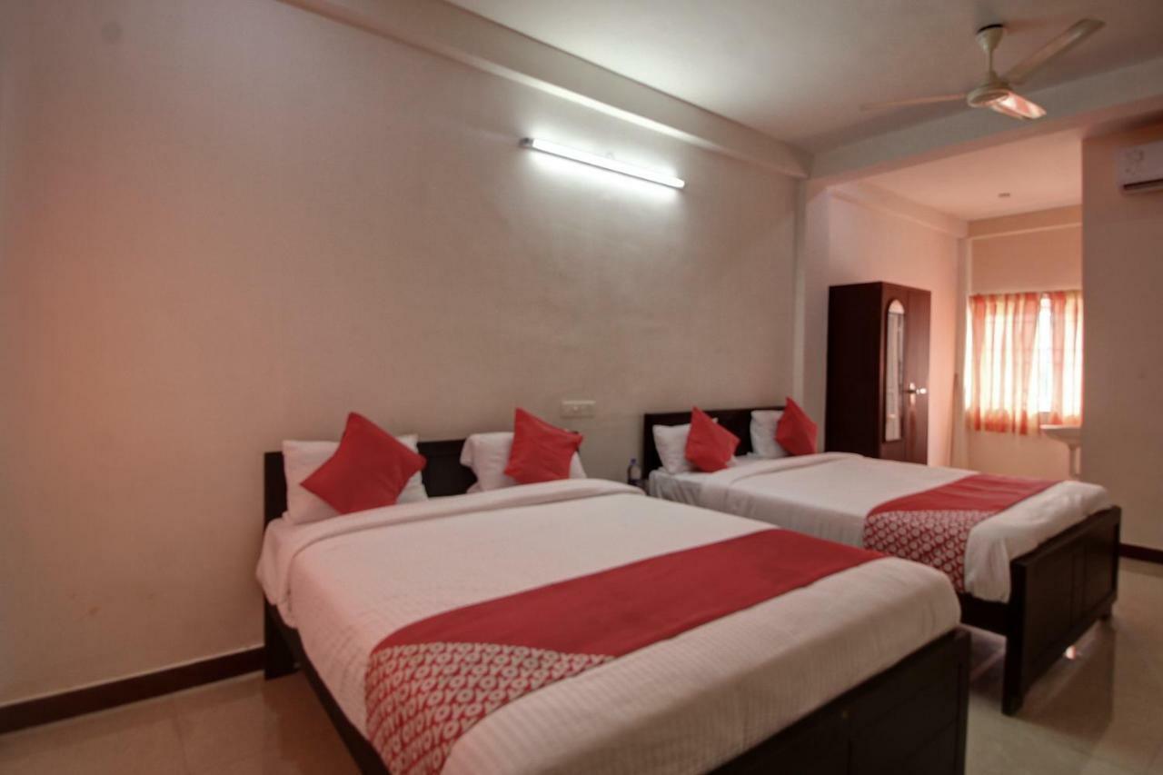 Oyo 42678 Hotel Vasantha Bhavanam Saver Kojambuttúr Kültér fotó