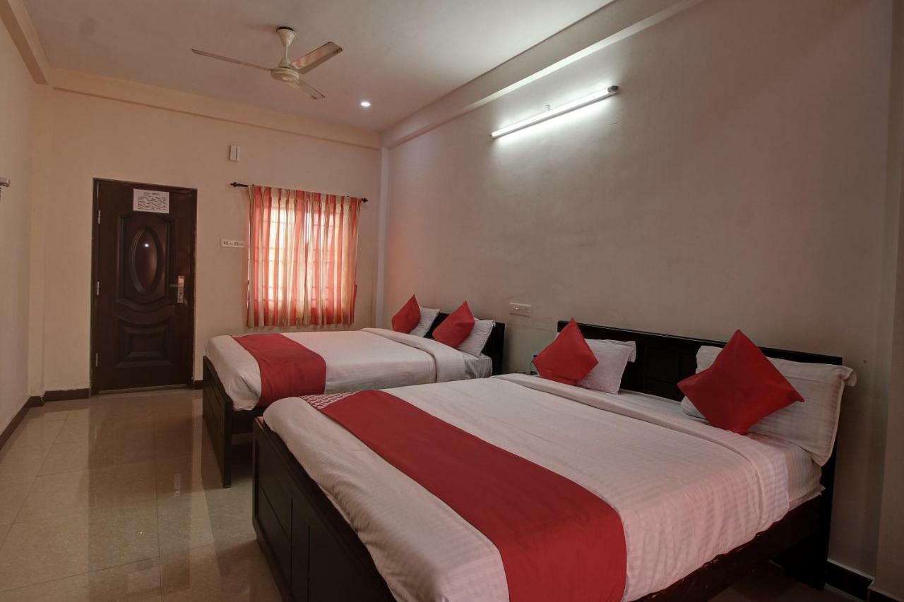 Oyo 42678 Hotel Vasantha Bhavanam Saver Kojambuttúr Kültér fotó